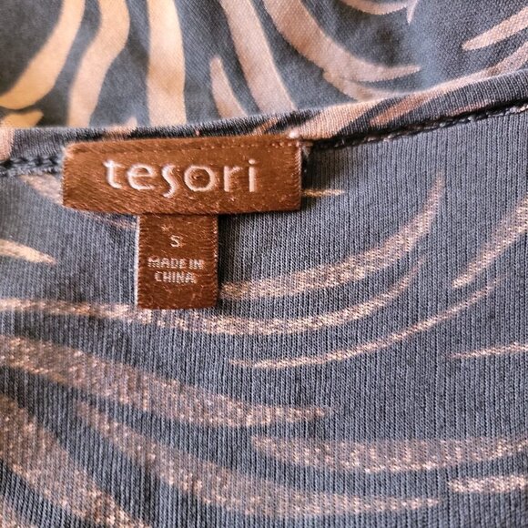 Tesori Beige & Charcoal Colored Swirl Design Wrap Blouse in Size S - Picture 4 of 5